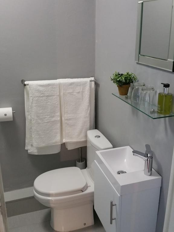 Bed and Breakfast The Vibe Dorp Street Стелленбос Экстерьер фото