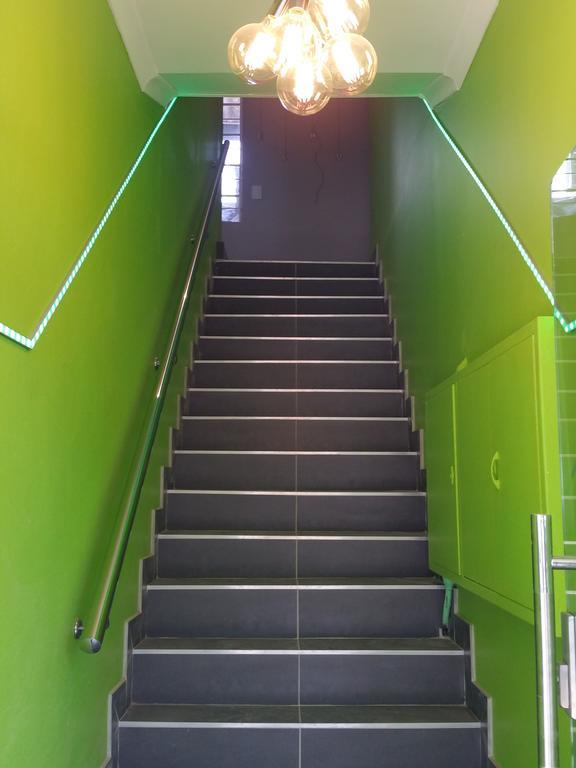 Bed and Breakfast The Vibe Dorp Street Стелленбос Экстерьер фото