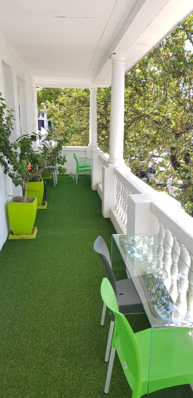 Bed and Breakfast The Vibe Dorp Street Стелленбос Экстерьер фото
